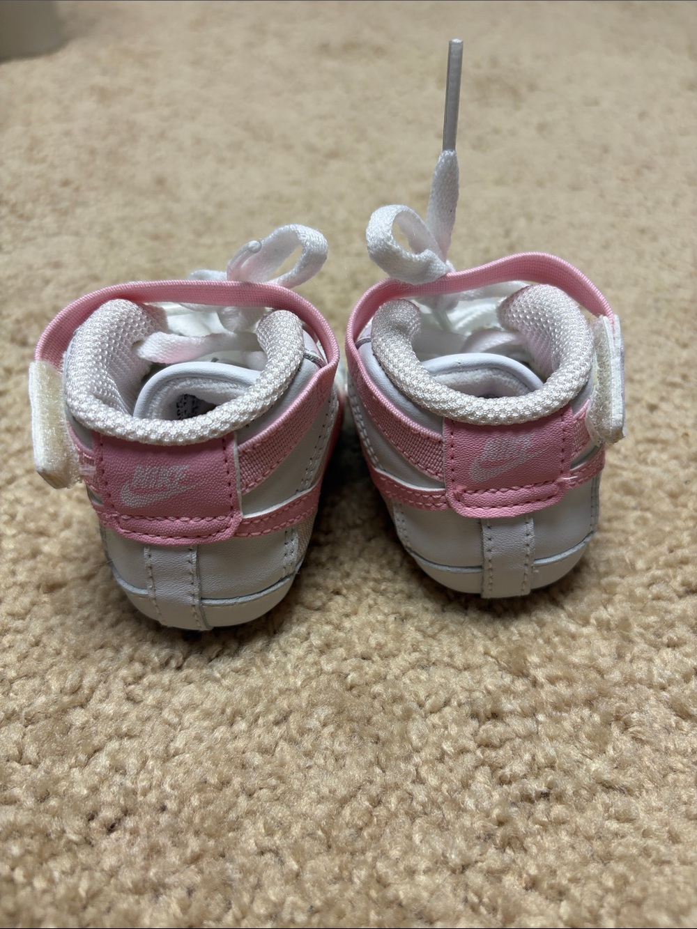 Pink Nike Baby shoes - Picture 3 of 5